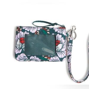 BRAND NEW‼️ Vera Bradley Outlet Ultralight Zip ID & Lanyard